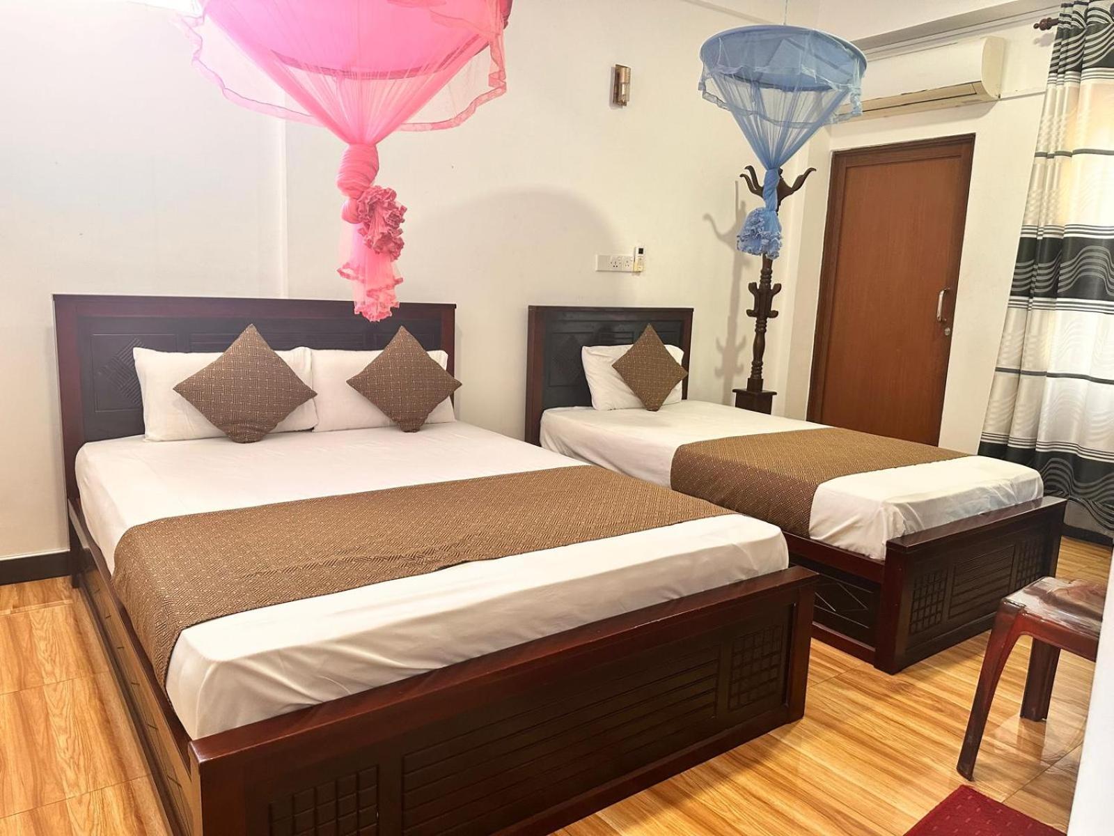Holiday Villa Тринкомалі Екстер'єр фото