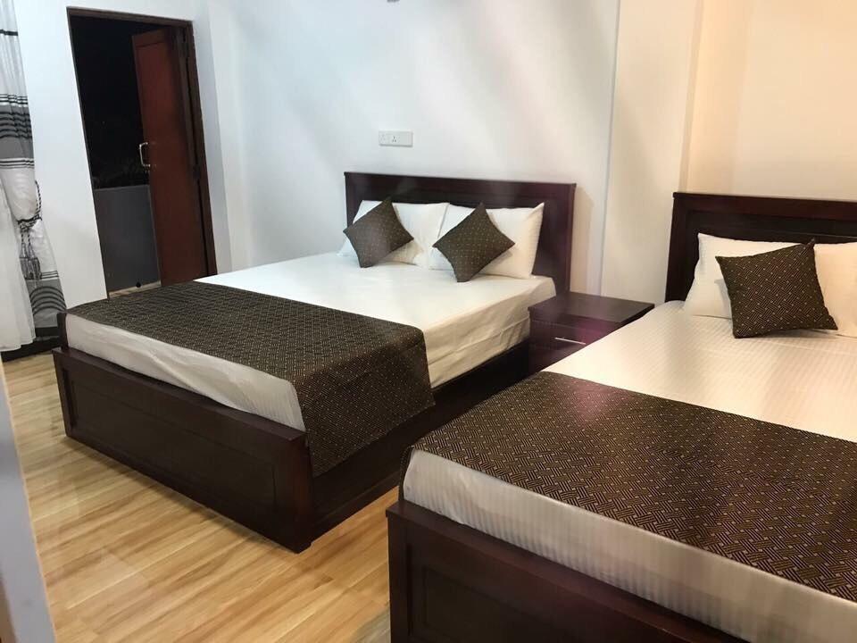 Holiday Villa Тринкомалі Екстер'єр фото